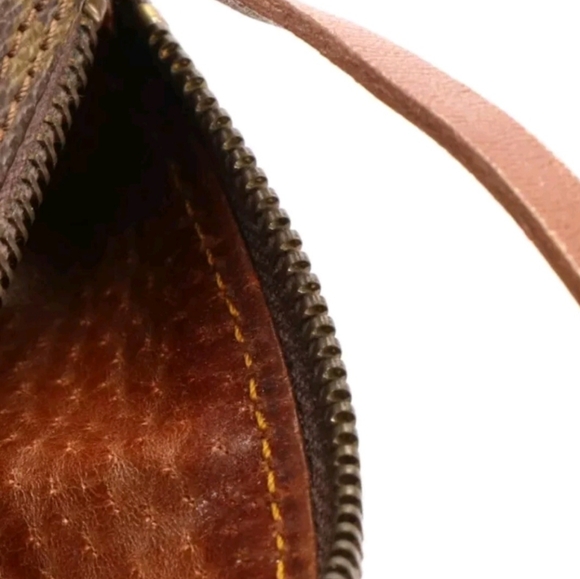 Louis Vuitton Mini Papillon Pochette in Monogram Canvas With Certificate Of Auth - Picture 5 of 6